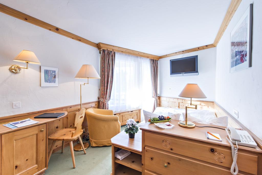 Quadratscha Alpenhotel Samedan Extérieur photo