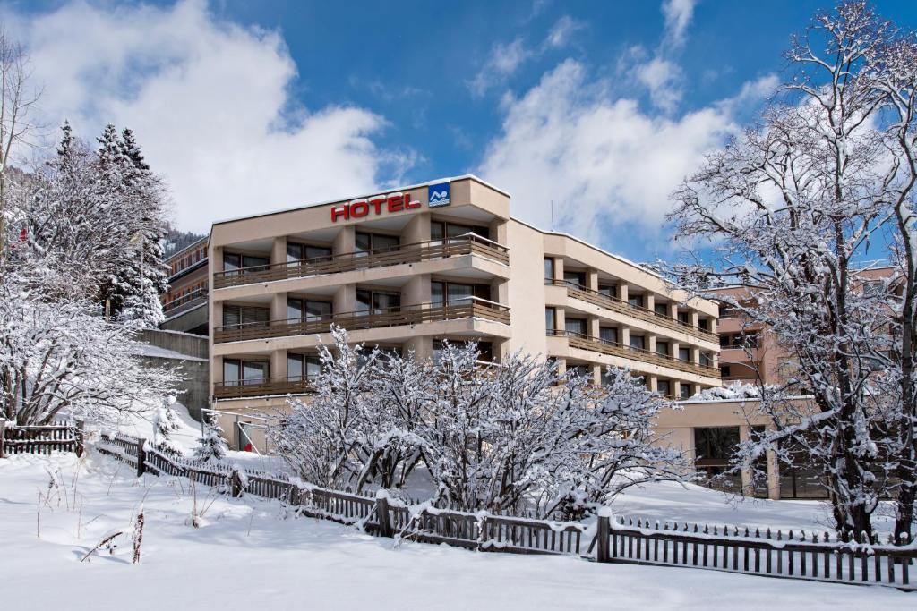 Quadratscha Alpenhotel Samedan Extérieur photo